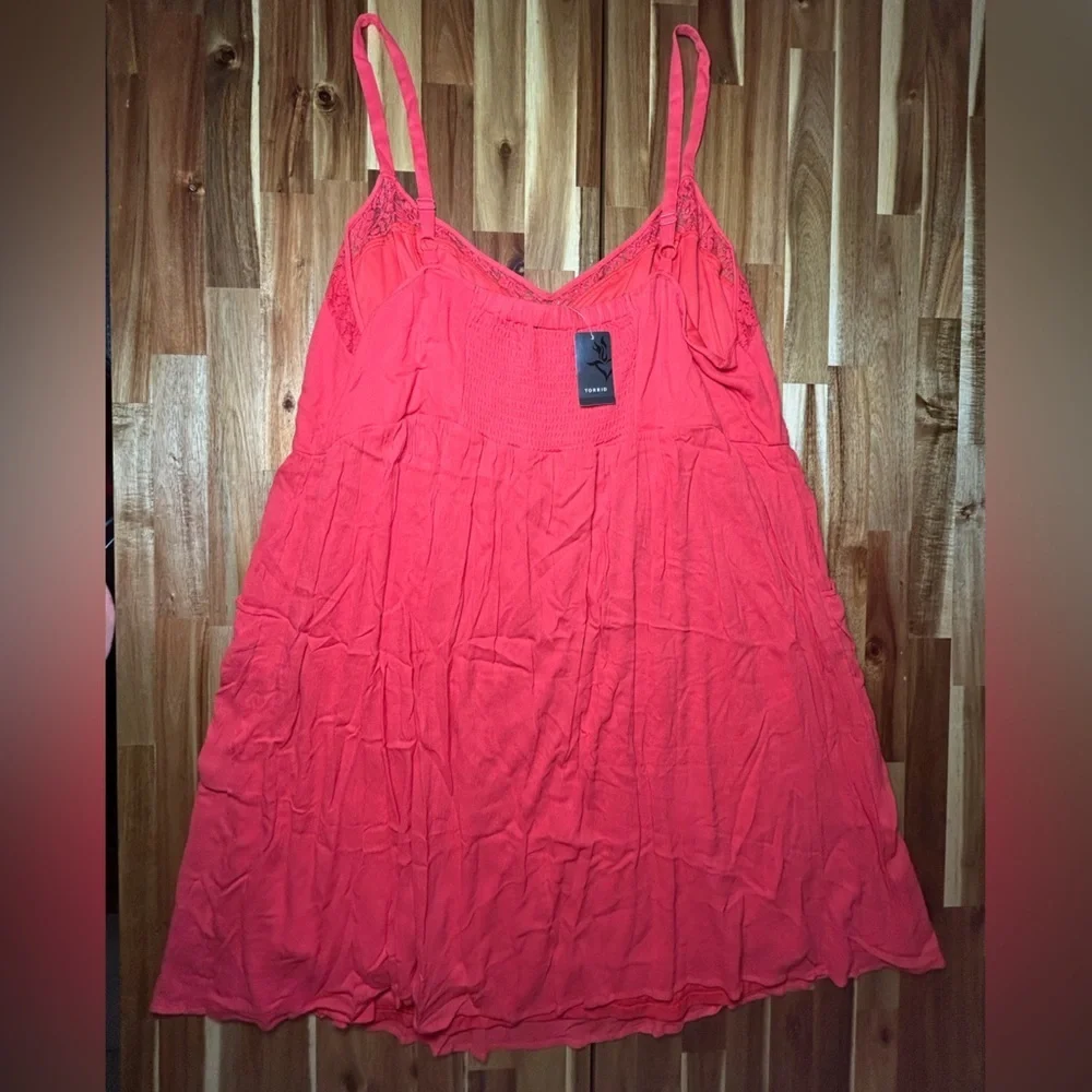 TORRID Coral Orange Pink Sleeveless Lace Front Smocked Back Gauze Mini Dress Sz5 - Picture 3 of 9